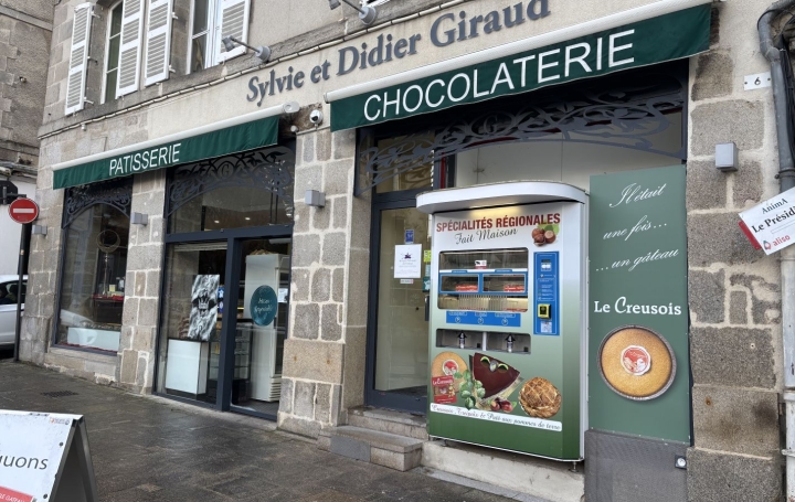 Activité commerciale GUERET (23000)  100 m2 275 000 € 