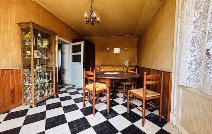 Maison LUSSAT (23170)  132 m2 66 000 € 