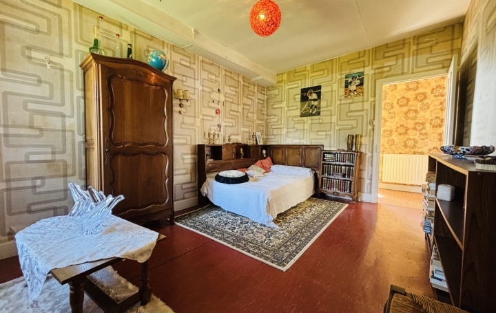 Maison LUSSAT (23170)  132 m2 66 000 € 