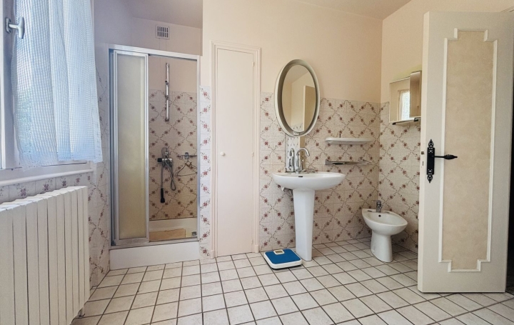 Maison BOUSSAC (23600)  167 m2 194 500 € 