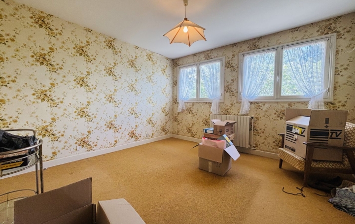 Maison BOUSSAC (23600)  167 m2 194 500 € 