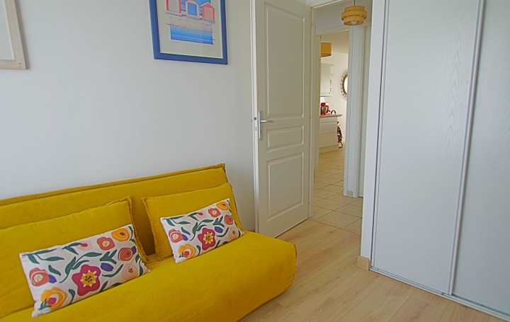 3 Pièces LES SABLES-D'OLONNE (85100)  64 m2 955 € 
