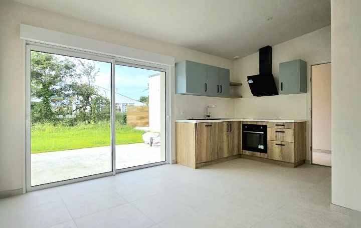 Maison SAINTE-FOY (85150)  82 m2 1 090 € 