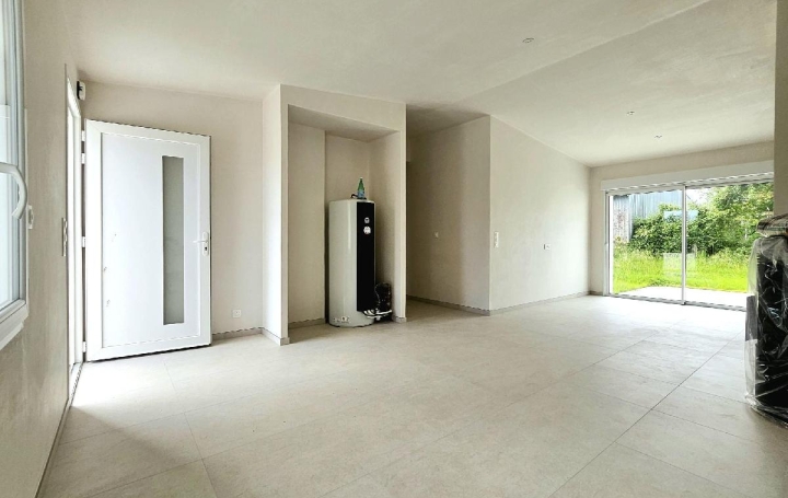 Maison SAINTE-FOY (85150)  82 m2 1 090 € 