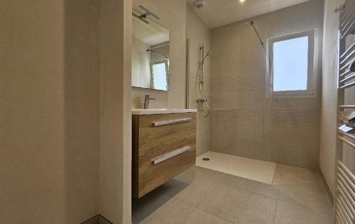 Maison SAINTE-FOY (85150)  82 m2 1 090 € 