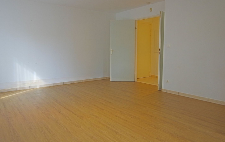 3 Pièces OLONNE-SUR-MER (85340)  63 m2 900 € 