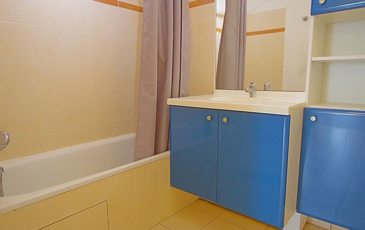 3 Pièces OLONNE-SUR-MER (85340)  63 m2 900 € 