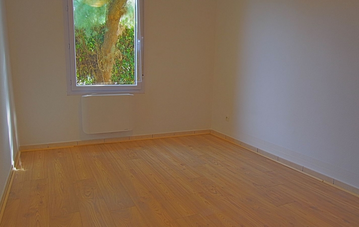 3 Pièces OLONNE-SUR-MER (85340)  63 m2 900 € 