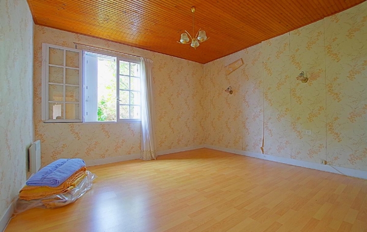 Maison LA ROCHE-SUR-YON (85000)  125 m2 219 900 € 