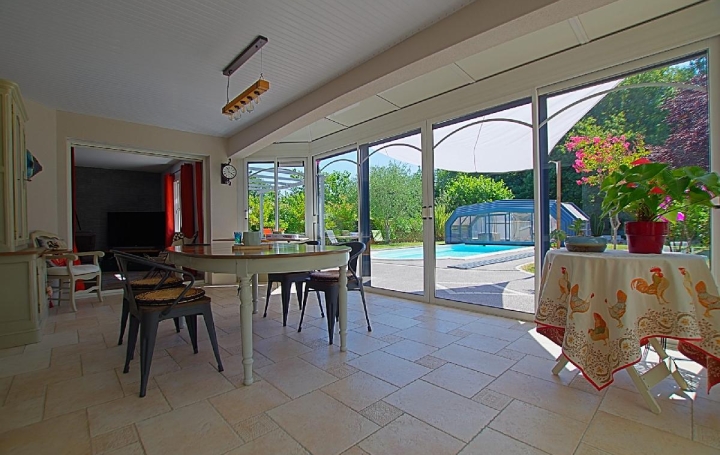 Maison GROSBREUIL (85440)  164 m2 459 900 € 