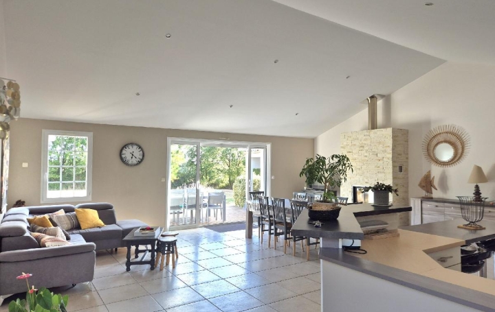 Maison SAINTE-FOY (85150)  163 m2 410 000 € 