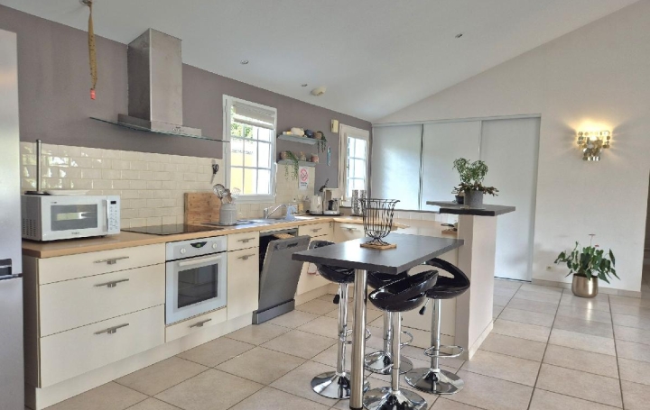 Maison SAINTE-FOY (85150)  163 m2 410 000 € 