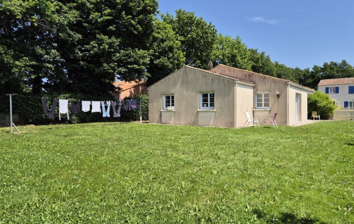 Maison GROSBREUIL (85440)  90 m2 244 900 € 