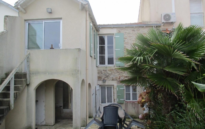 Réseau Immo-diffusion : Maison  LES SABLES-D'OLONNE  144 m2 412 800 € 