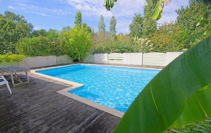 Maison GROSBREUIL (85440)  165 m2 399 900 € 