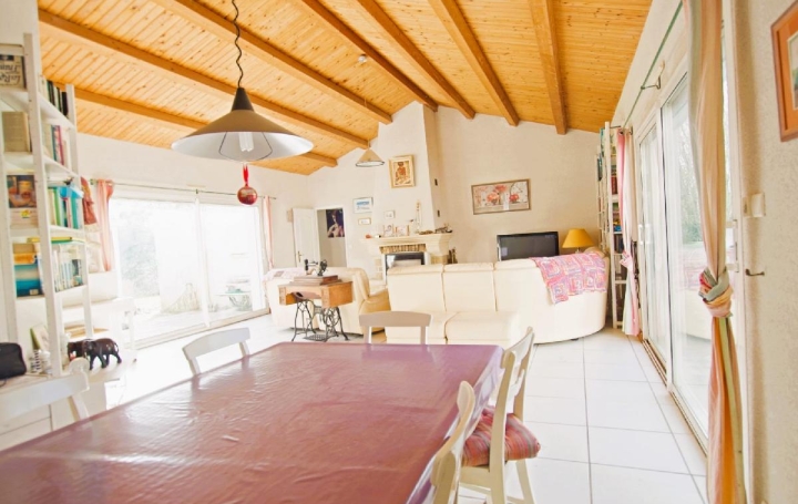 Maison GROSBREUIL (85440)  165 m2 399 900 € 