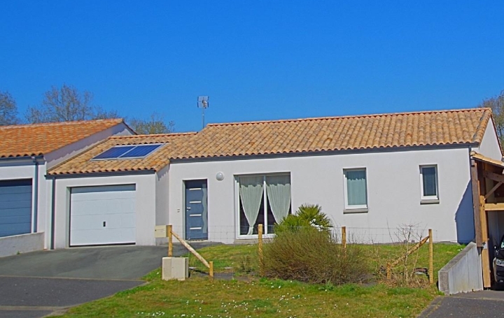 Maison SAINTE-FOY (85150)  81 m2 279 000 € 