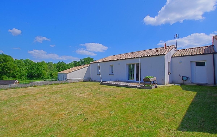 Maison SAINTE-FOY (85150)  81 m2 279 000 € 