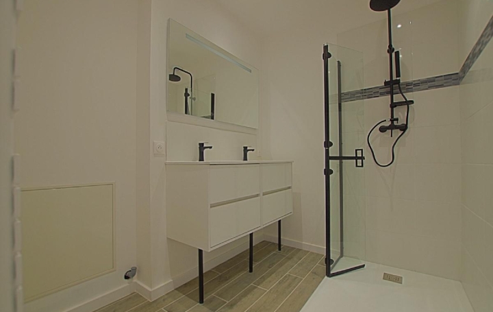 4 Pièces LES SABLES-D'OLONNE (85100)  100 m2 477 900 € 