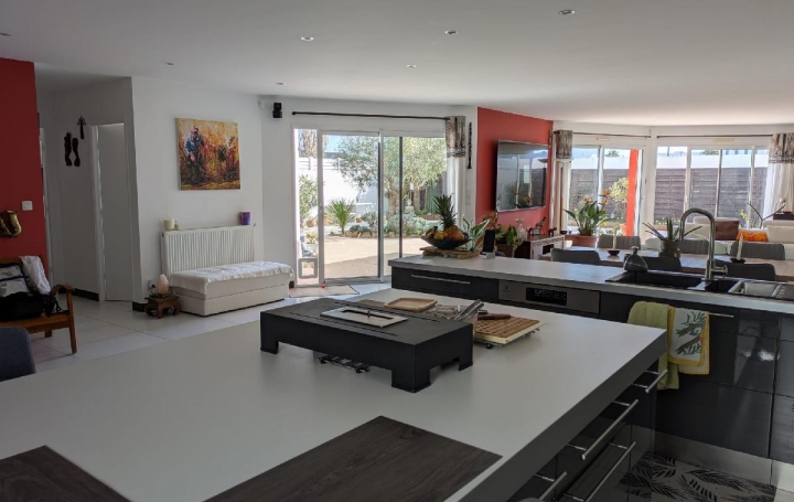 Maison LES SABLES-D'OLONNE (85100)  196 m2 729 000 € 