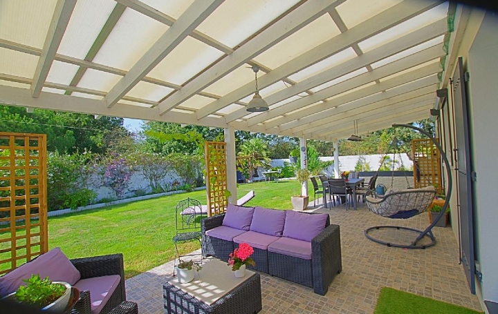 Maison SAINTE-FOY (85150)  123 m2 376 000 € 