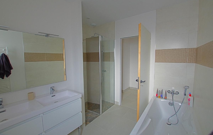 Maison SAINTE-FOY (85150)  110 m2 335 000 € 