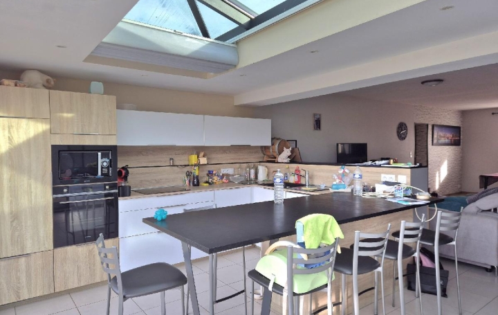 Maison SAINT-MATHURIN (85150)  117 m2 327 900 € 