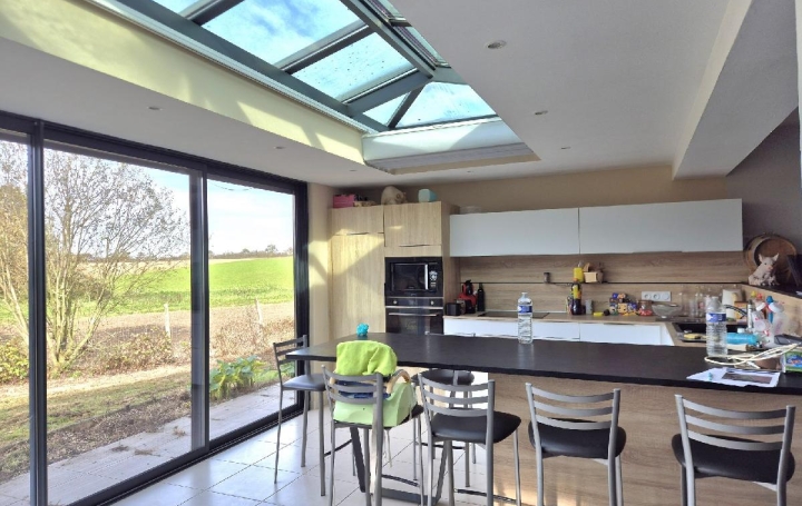 Maison SAINT-MATHURIN (85150)  117 m2 327 900 € 