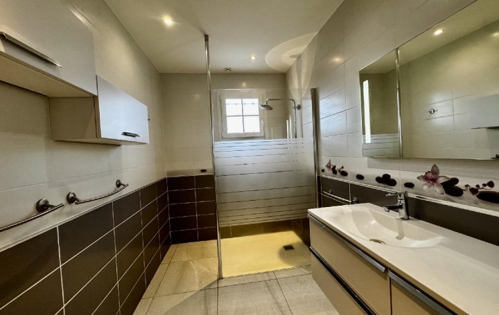 Maison SAINTE-FOY (85150)  104 m2 317 900 € 