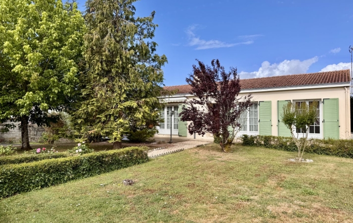 Maison / Villa SAINTE-FOY (85150) 104 m<sup>2</sup> 298 000 € 
