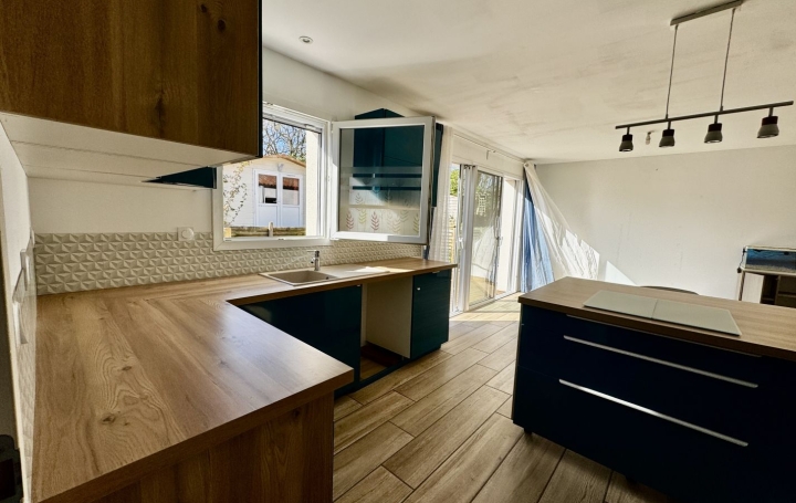 Maison POIROUX (85440)  99 m2 267 000 € 