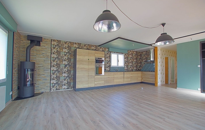 Maison LE GIROUARD (85150)  100 m2 263 900 € 
