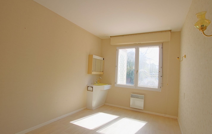 Maison LE GIROUARD (85150)  100 m2 263 900 € 