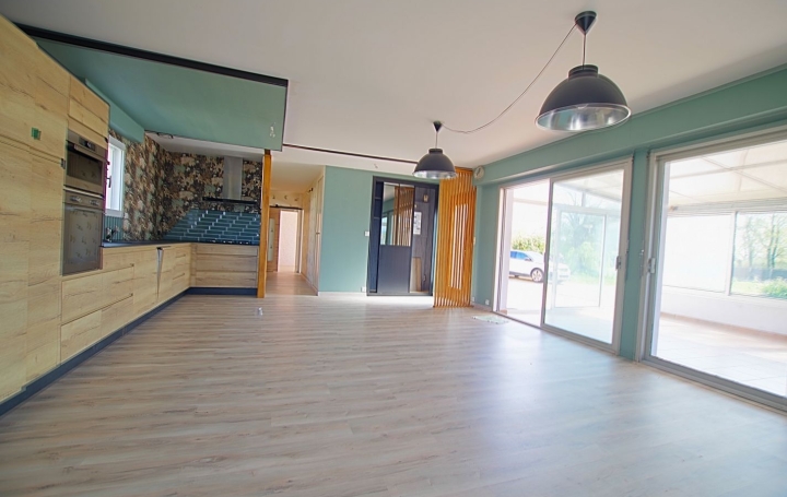 Maison LE GIROUARD (85150)  100 m2 263 900 € 