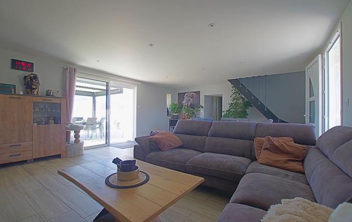 Maison SAINT-MATHURIN (85150)  127 m2 338 900 € 