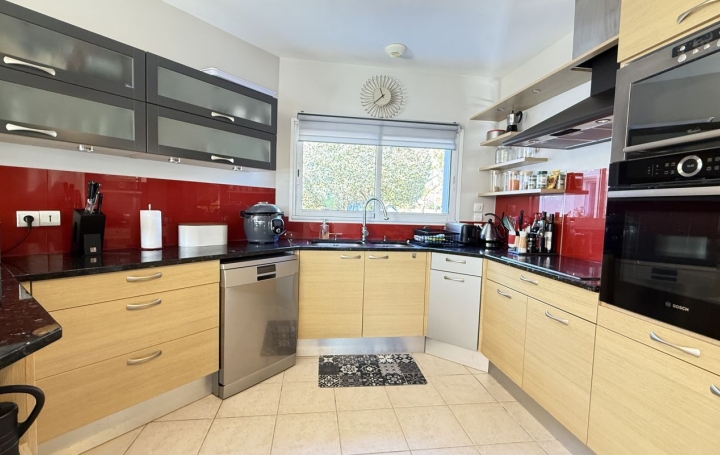 Maison SAINTE-FOY (85150)  138 m2 483 000 € 