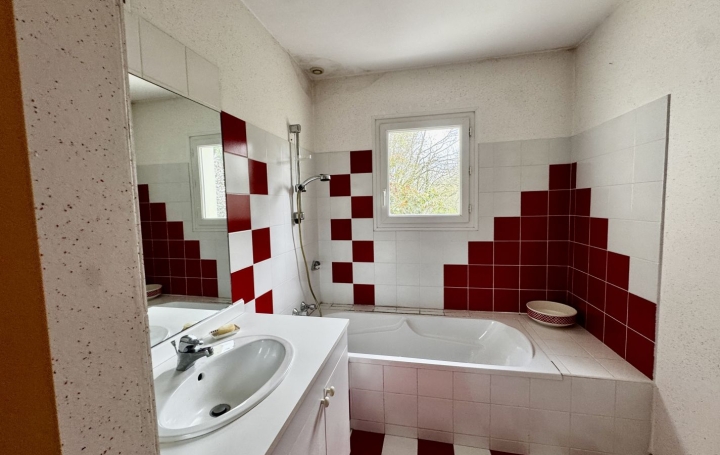 Maison LE GIROUARD (85150)  95 m2 291 500 € 