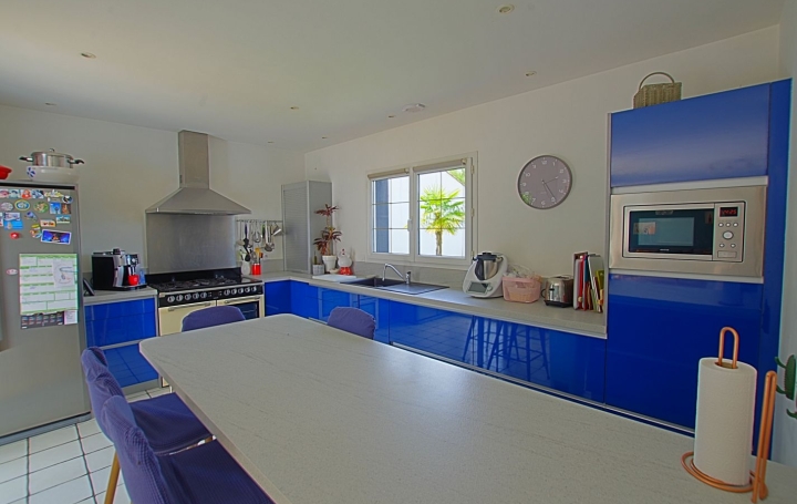 Maison SAINTE-FOY (85150)  152 m2 429 000 € 