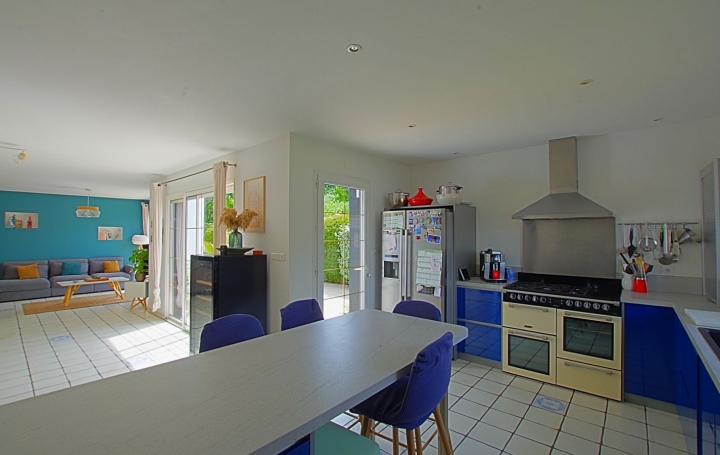 Maison SAINTE-FOY (85150)  152 m2 429 000 € 