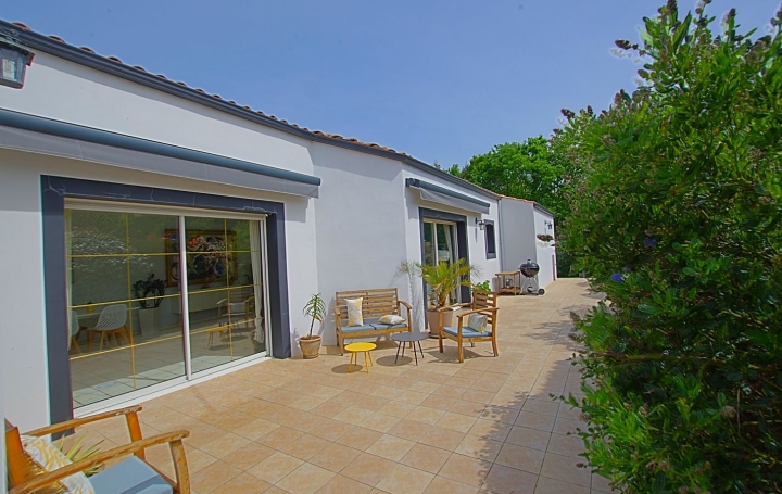 Maison / Villa SAINTE-FOY (85150) 152 m<sup>2</sup> 429 000 € 