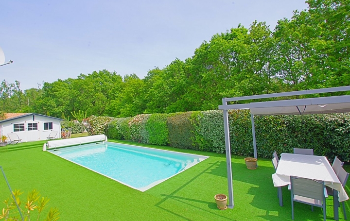 Maison SAINTE-FOY (85150)  152 m2 429 000 € 