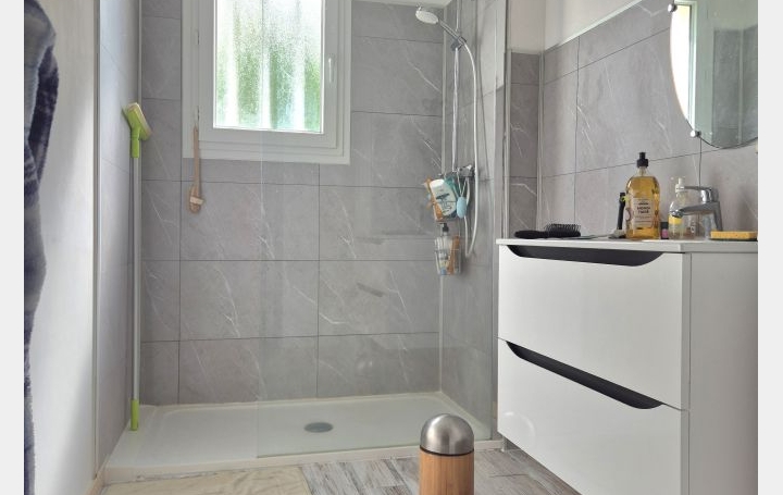 Maison SAINTE-FOY (85150)  82 m2 240 000 € 