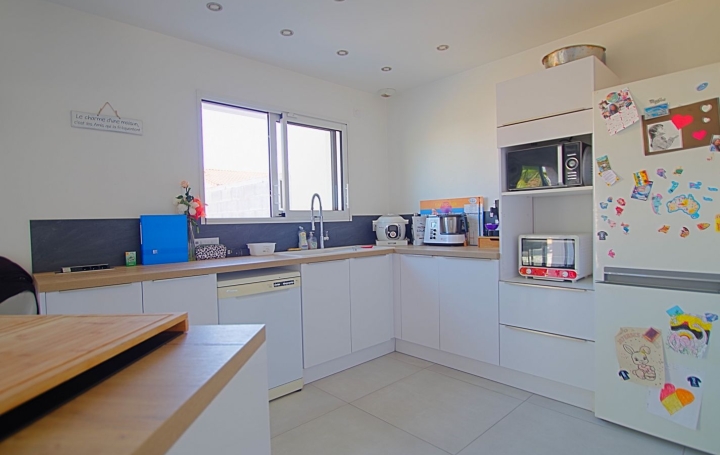Maison SAINTE-FOY (85150)  100 m2 349 900 € 