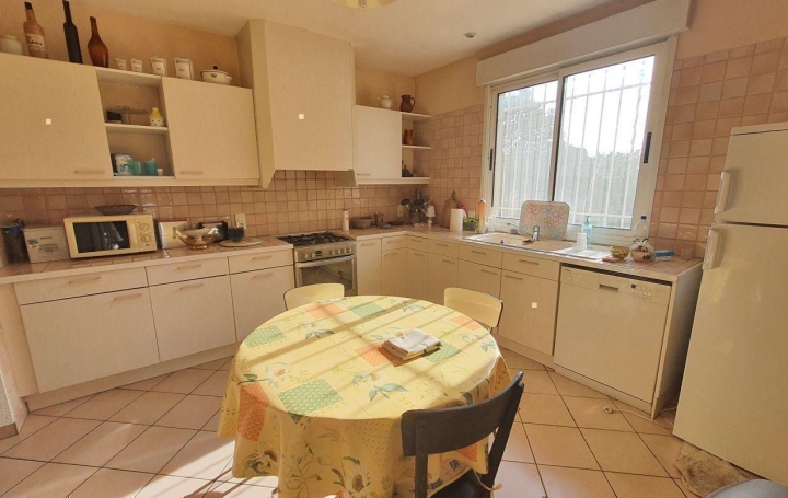 Maison NARBONNE (11100)  120 m2 250 000 € 