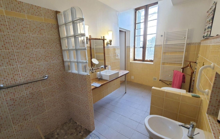 Maison MONTREDON-DES-CORBIERES (11100)  300 m2 655 000 € 