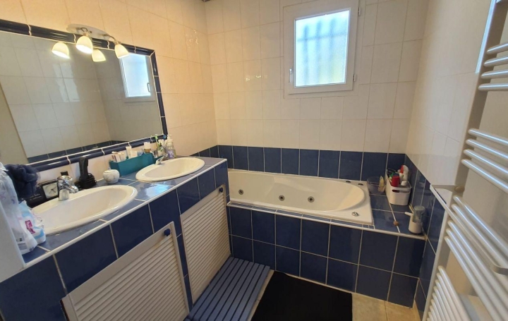 Maison MOUSSAN (11120)  117 m2 355 000 € 