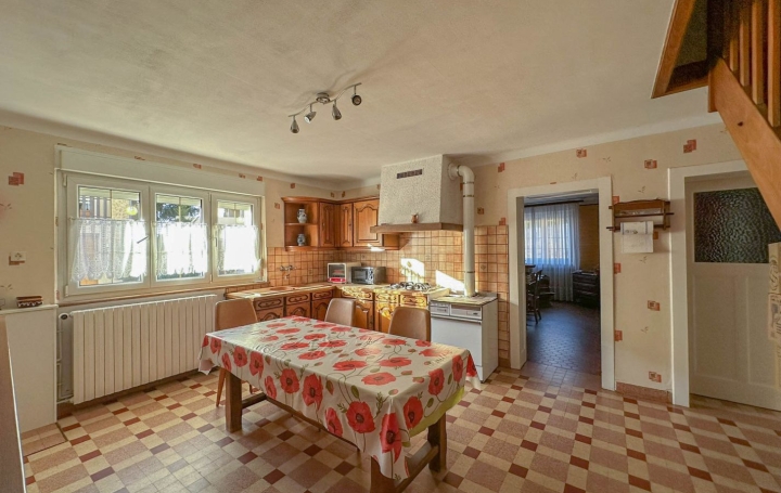 Maison ENNERY (57365)  218 m2 425 000 € 