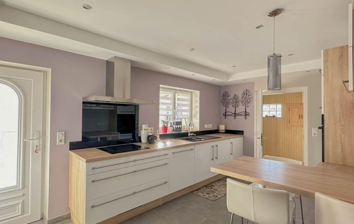 Maison ENNERY (57365)  218 m2 425 000 € 