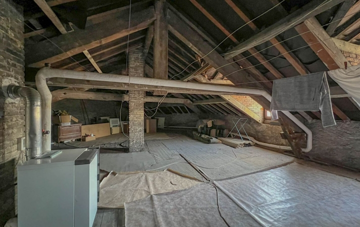 Immeuble JARNY (54800)  278 m2 189 000 € 