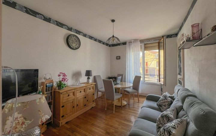 Immeuble JARNY (54800)  278 m2 189 000 € 